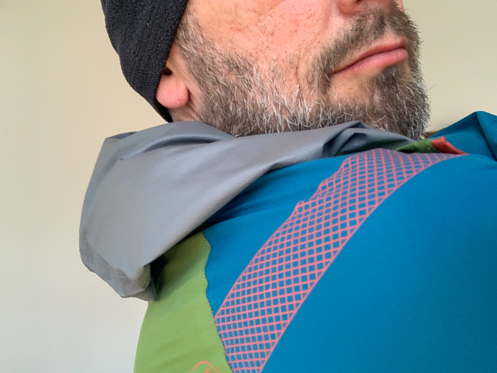 Die Kapuze der La Sportiva Run JKT